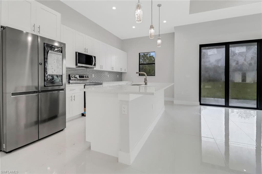 2266 Desoto Blvd S, Naples, FL 34117-5