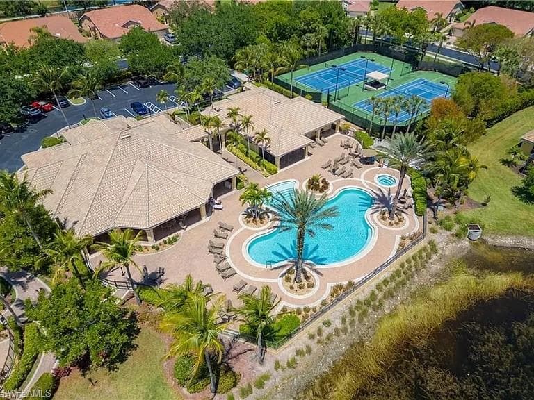 14931 Volterra Ct, Naples, FL 34120-31