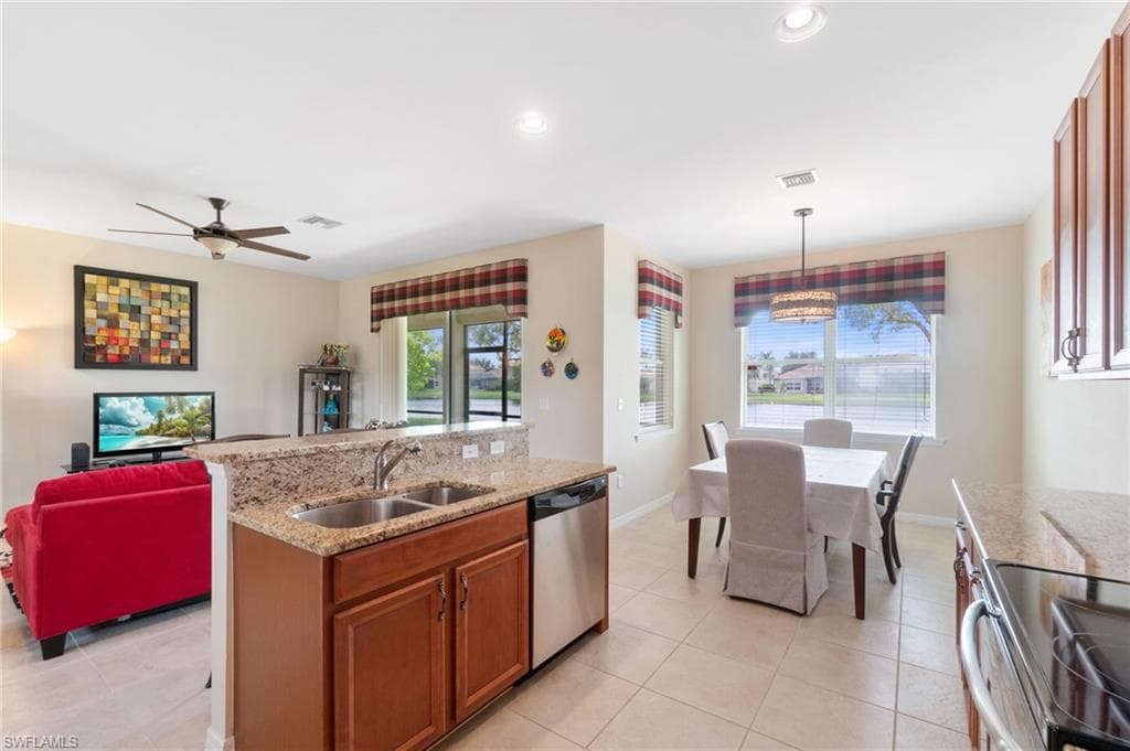1529 Birdie Dr, Naples, FL 34120-10