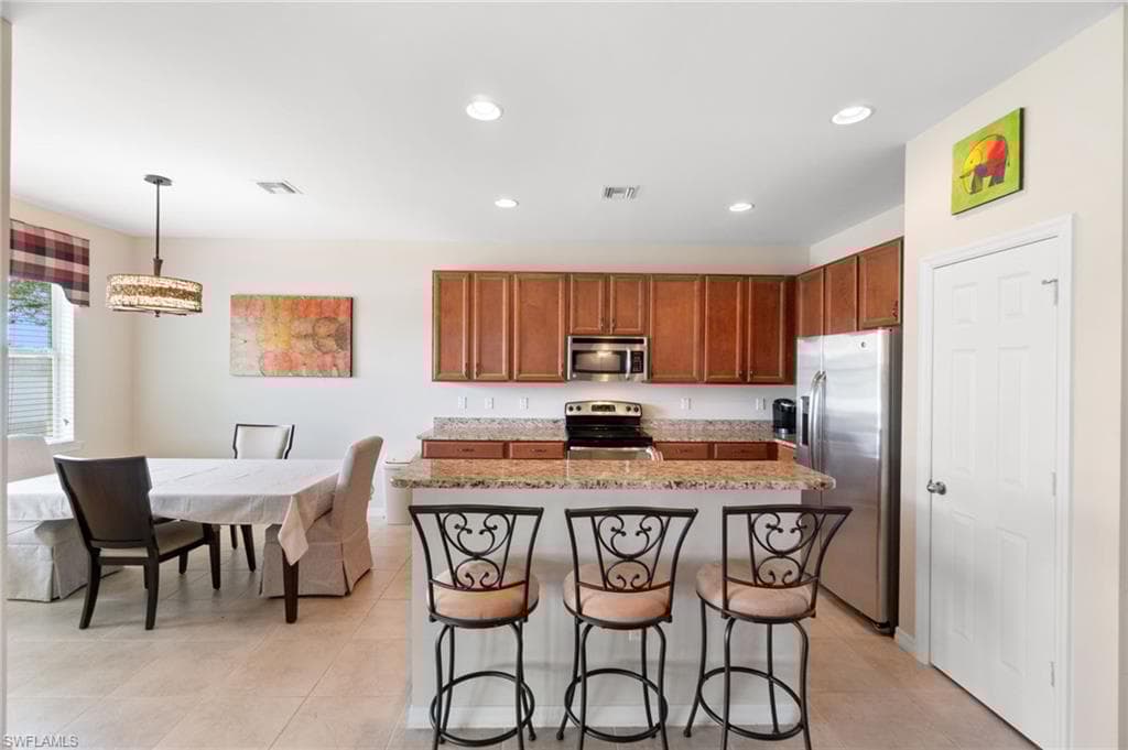 1529 Birdie Dr, Naples, FL 34120-11