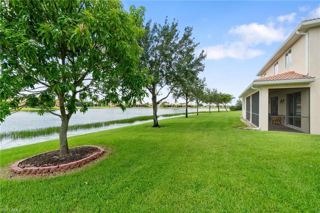 1529 Birdie Dr, Naples, FL 34120-18