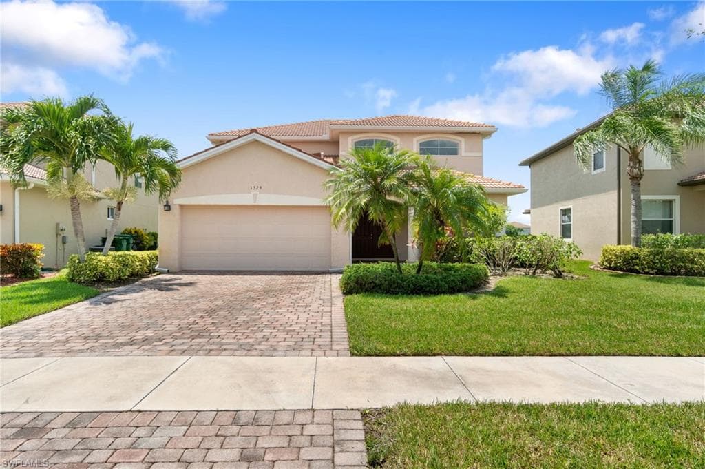 1529 Birdie Dr, Naples, FL 34120-2