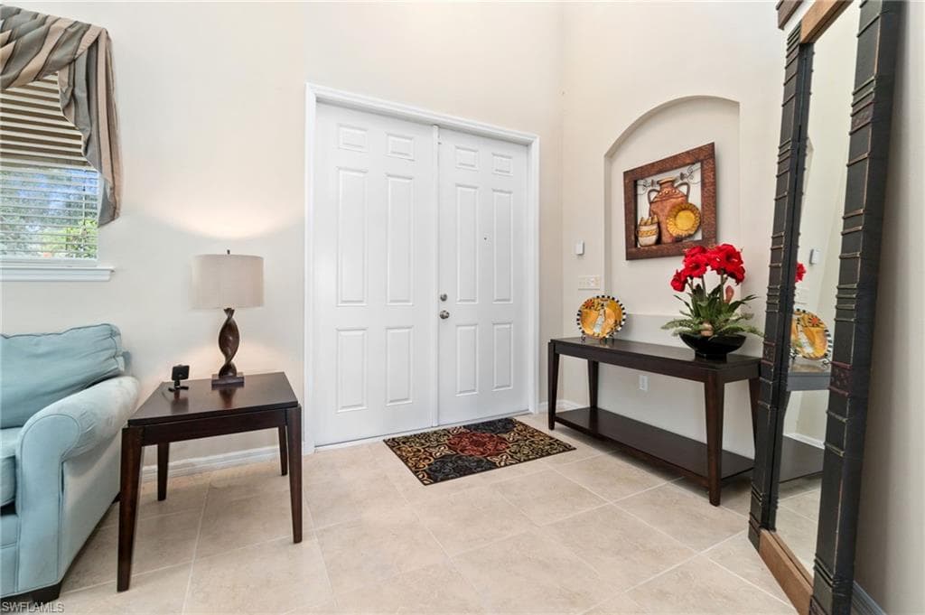 1529 Birdie Dr, Naples, FL 34120-5