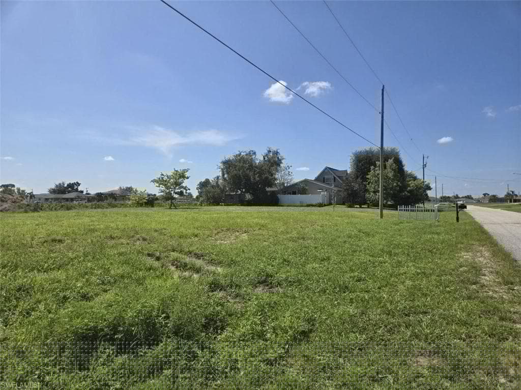 1429 19th Ave, Cape Coral, FL 33909-2