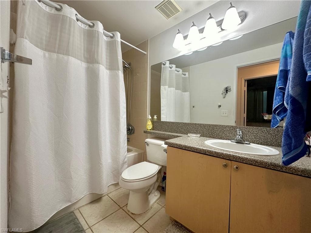 1210 Reserve Way 9-107, Naples, FL 34105-7