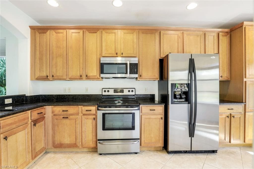 1241 Kendari Ter, Naples, FL 34113-13
