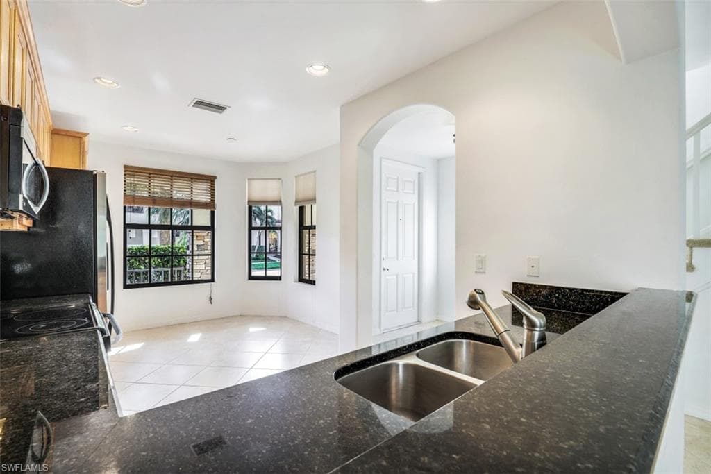 1241 Kendari Ter, Naples, FL 34113-14