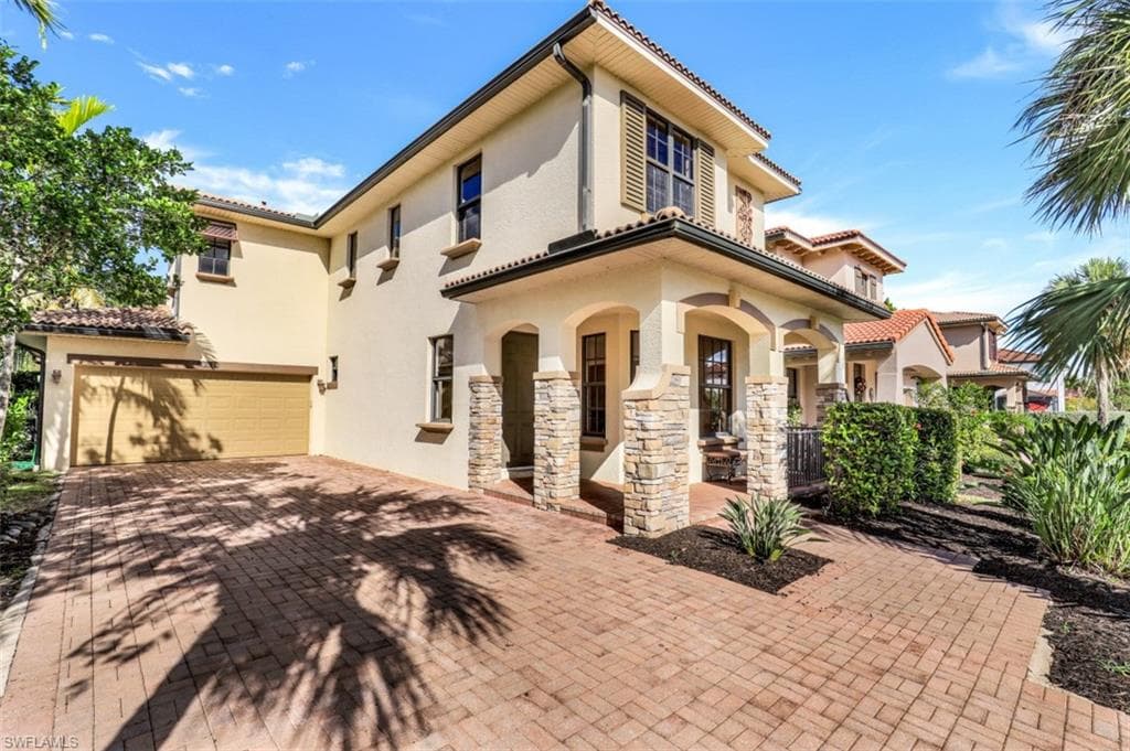 1241 Kendari Ter, Naples, FL 34113-4