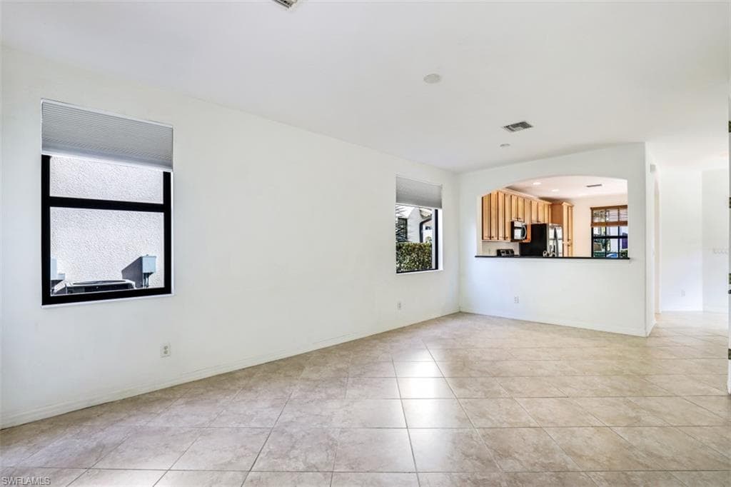 1241 Kendari Ter, Naples, FL 34113-7