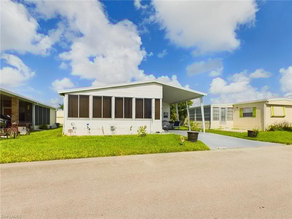 112 Poinsettia Dr, Fort Myers, FL 33905-19