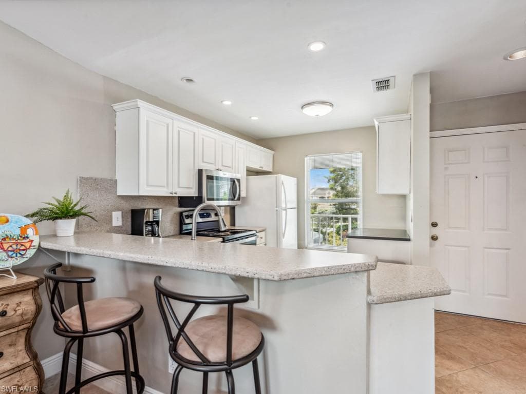1315 Mainsail Dr N 1114, Naples, FL 34114-17