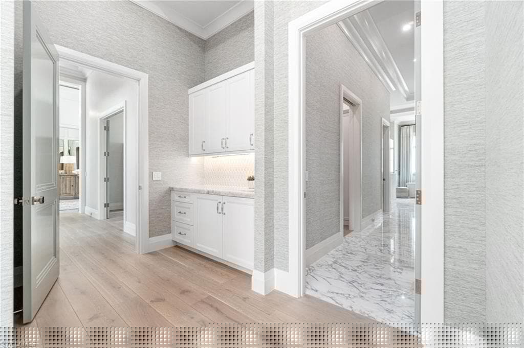 475 Carica Rd, Naples, FL 34108-28