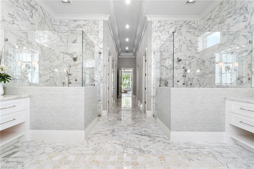 475 Carica Rd, Naples, FL 34108-31