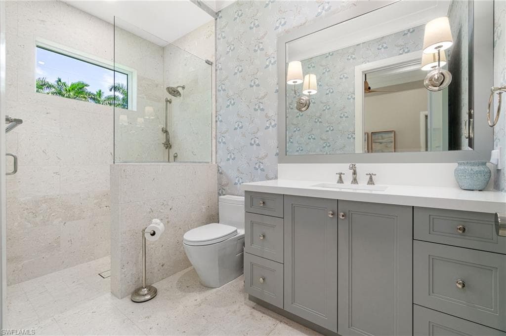 475 Carica Rd, Naples, FL 34108-34