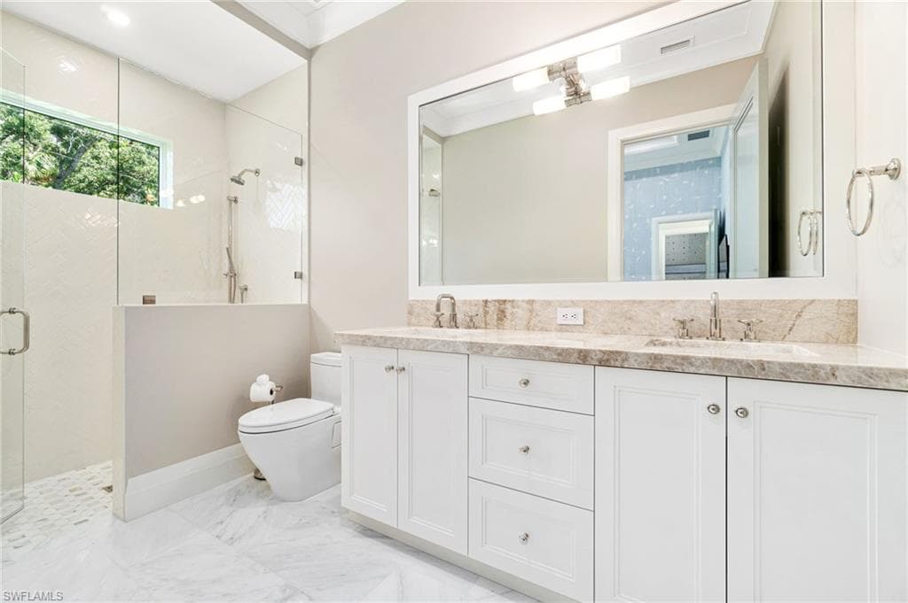 475 Carica Rd, Naples, FL 34108-37