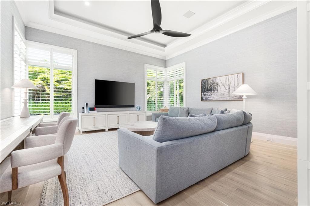 475 Carica Rd, Naples, FL 34108-40