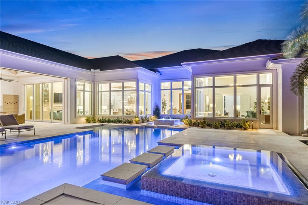 475 Carica Rd, Naples, FL 34108-7