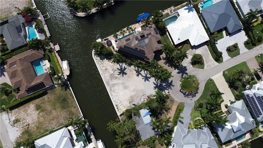 1680 Mullet Ct, Naples, FL 34102-6