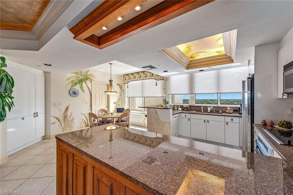 7117 Pelican Bay Blvd 1103, Naples, FL 34108-17
