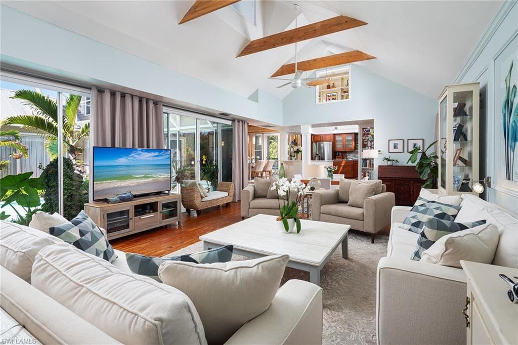 8006 Vera Cruz Way, Naples, FL 34109-10