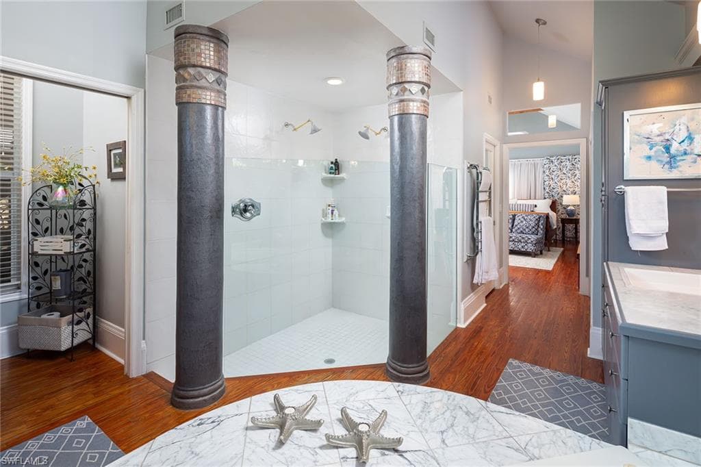 8006 Vera Cruz Way, Naples, FL 34109-22