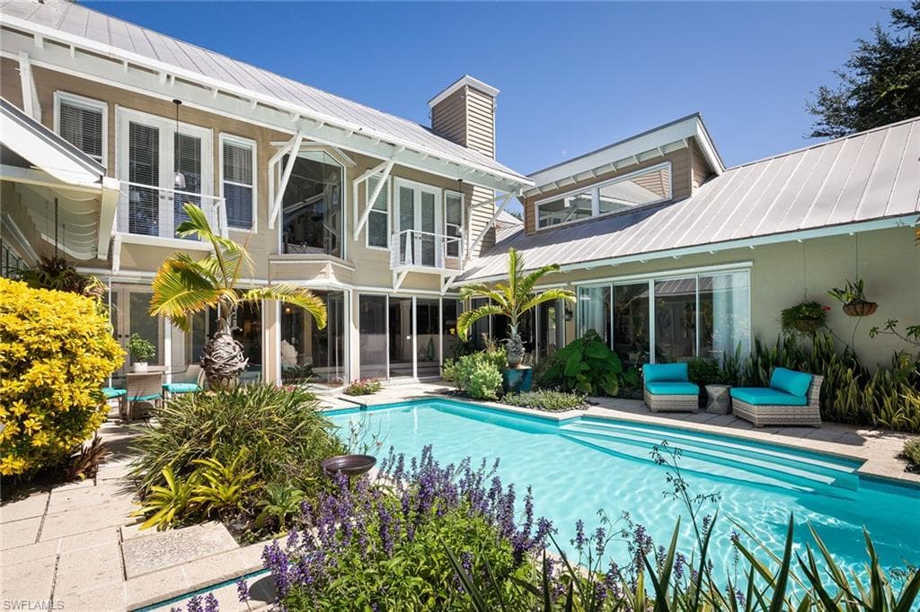 8006 Vera Cruz Way, Naples, FL 34109-29