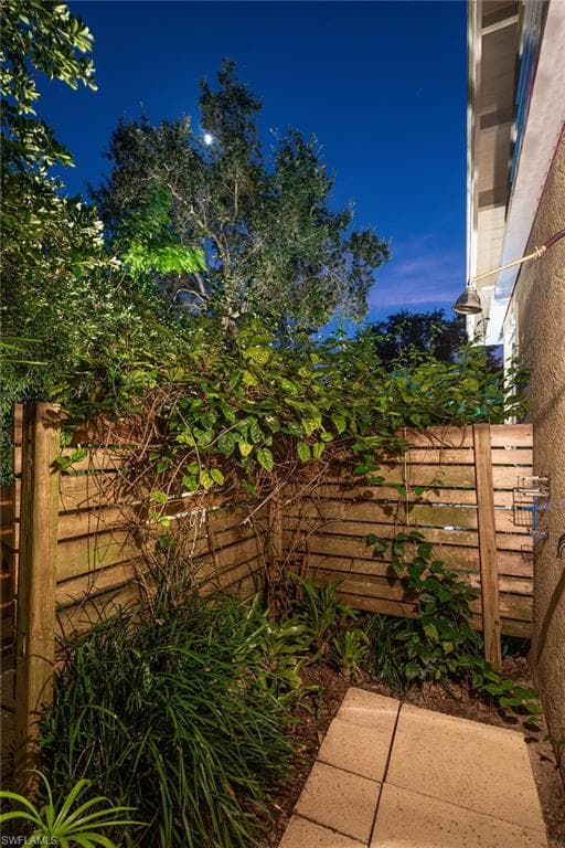 8006 Vera Cruz Way, Naples, FL 34109-31