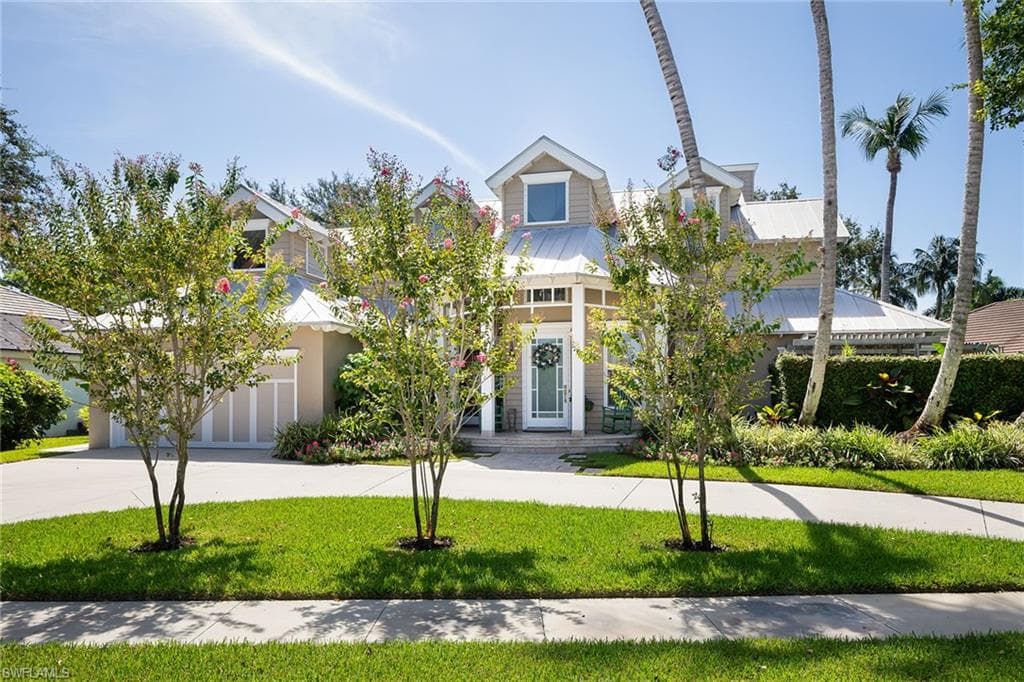 8006 Vera Cruz Way, Naples, FL 34109-33