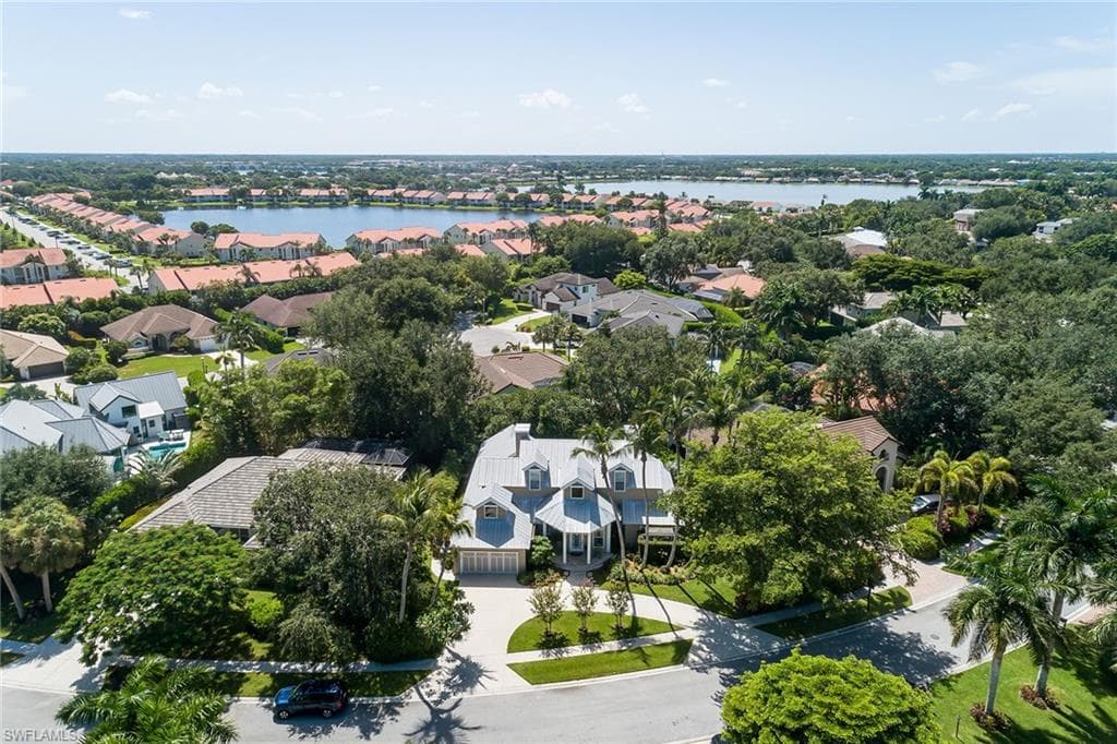 8006 Vera Cruz Way, Naples, FL 34109-35