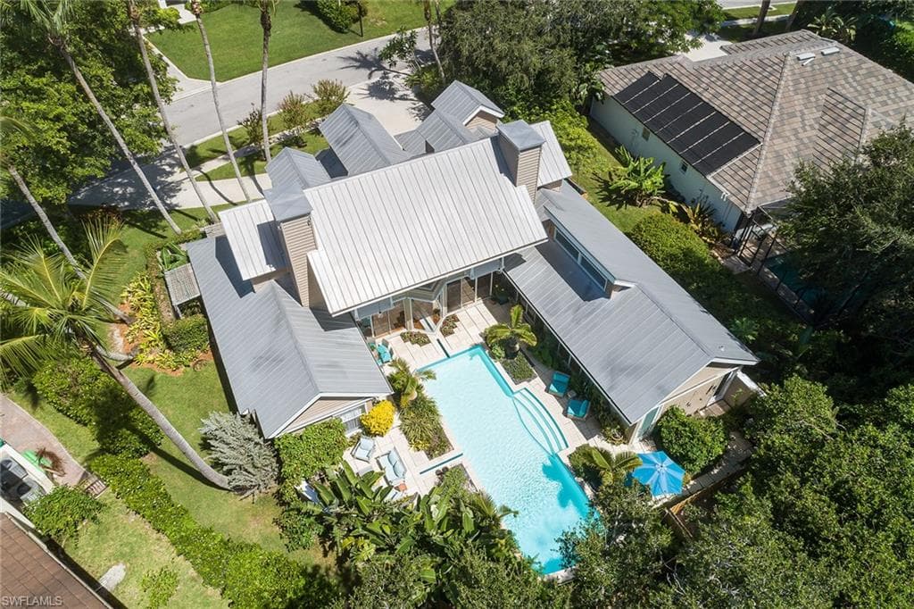 8006 Vera Cruz Way, Naples, FL 34109-36