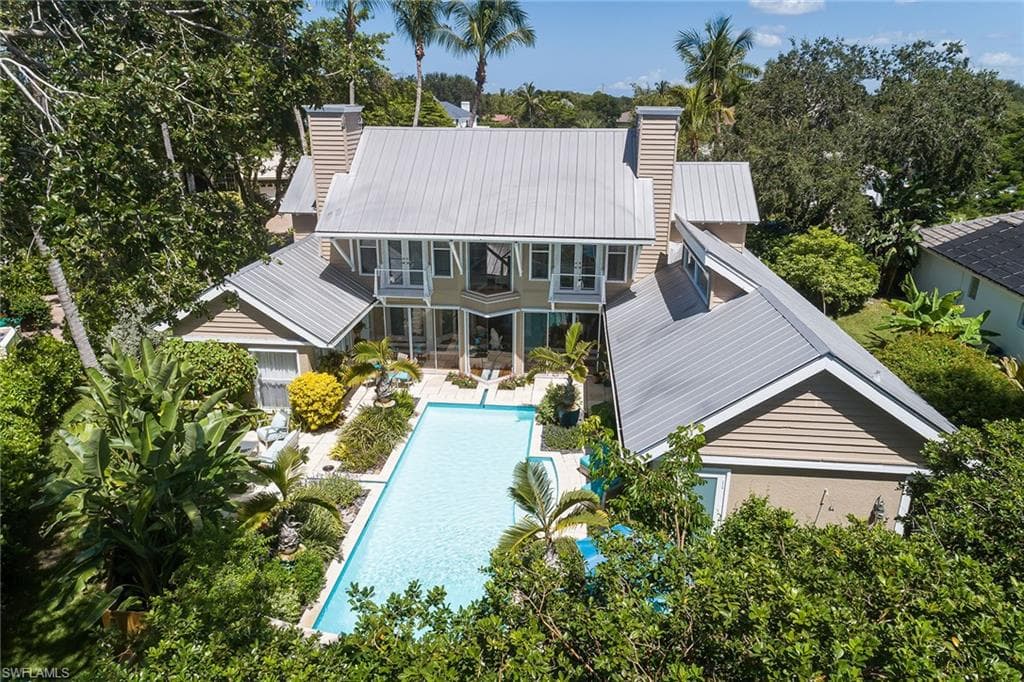 8006 Vera Cruz Way, Naples, FL 34109-37