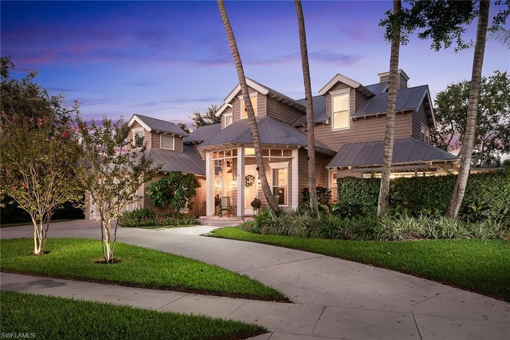 8006 Vera Cruz Way, Naples, FL 34109-3