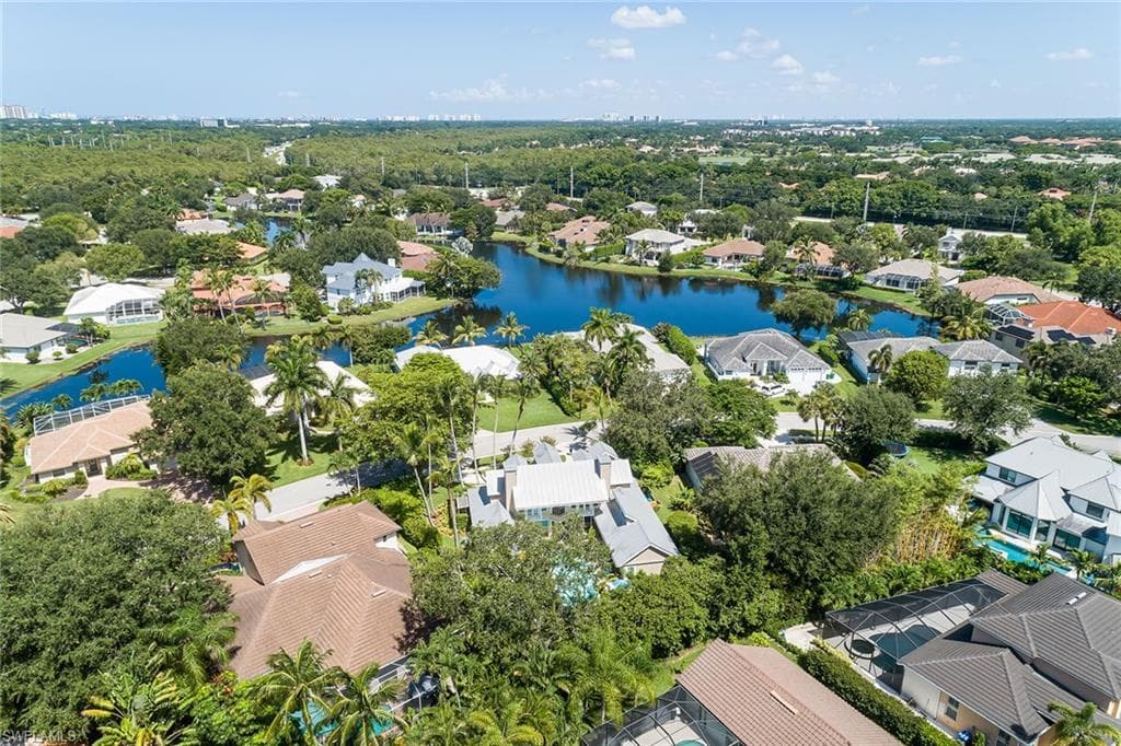 8006 Vera Cruz Way, Naples, FL 34109-39