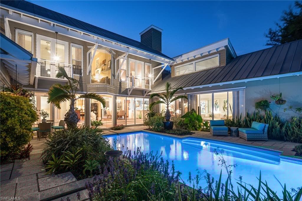 8006 Vera Cruz Way, Naples, FL 34109-6