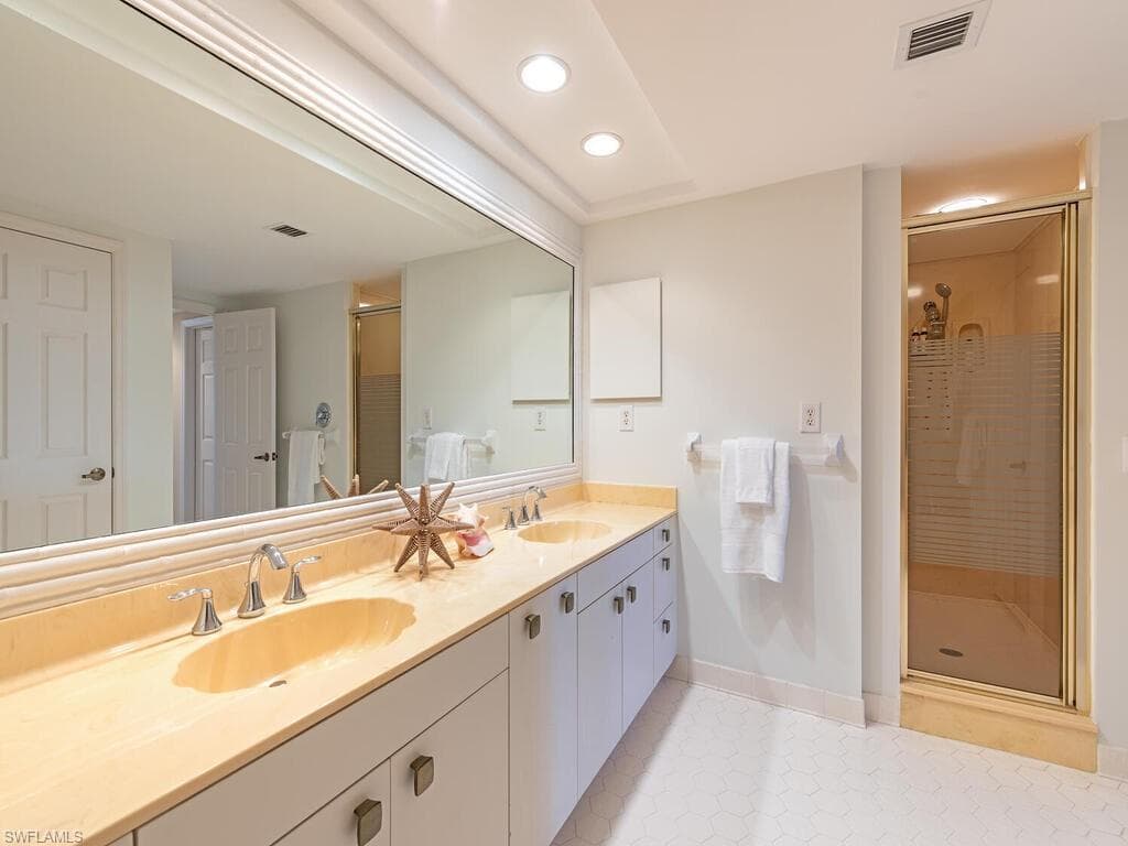6001 Pelican Bay Blvd 1003, Naples, FL 34108-9