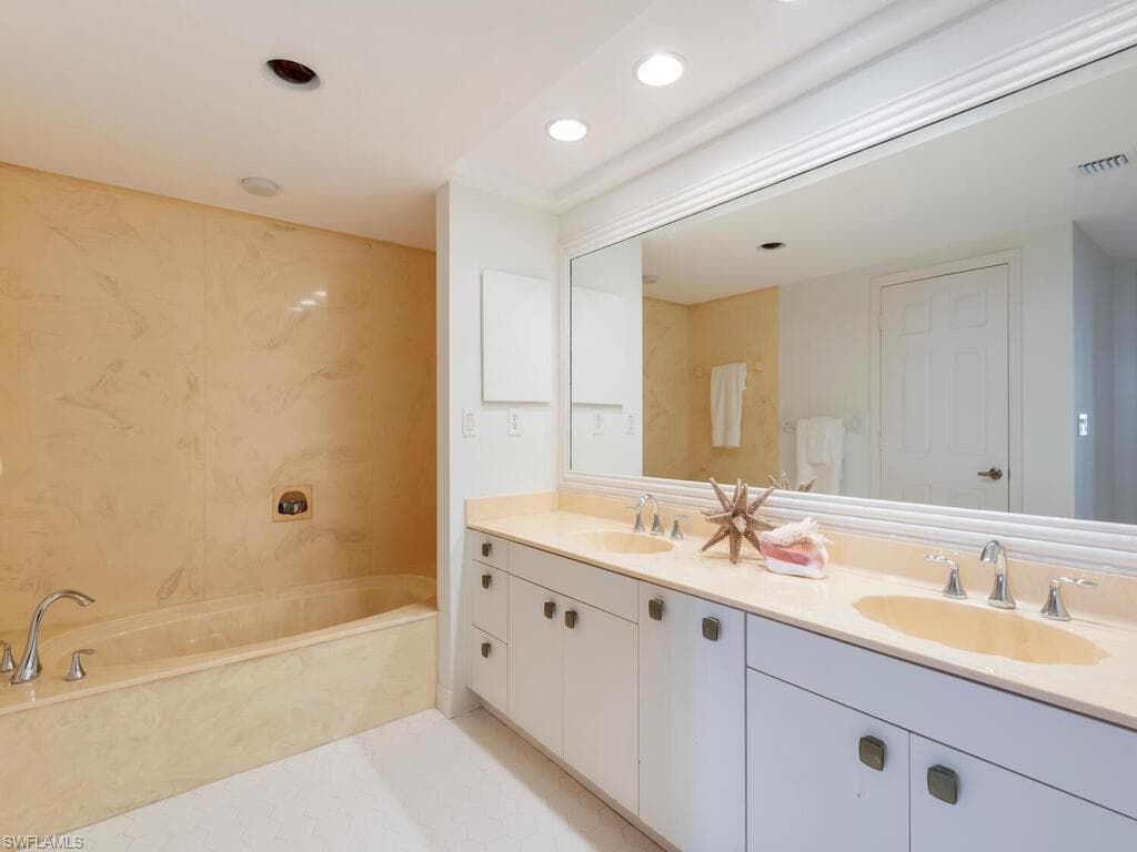 6001 Pelican Bay Blvd 1003, Naples, FL 34108-10