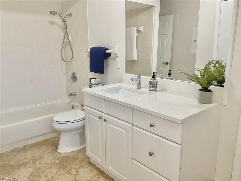 755 106th Ave N, Naples, FL 34108-19