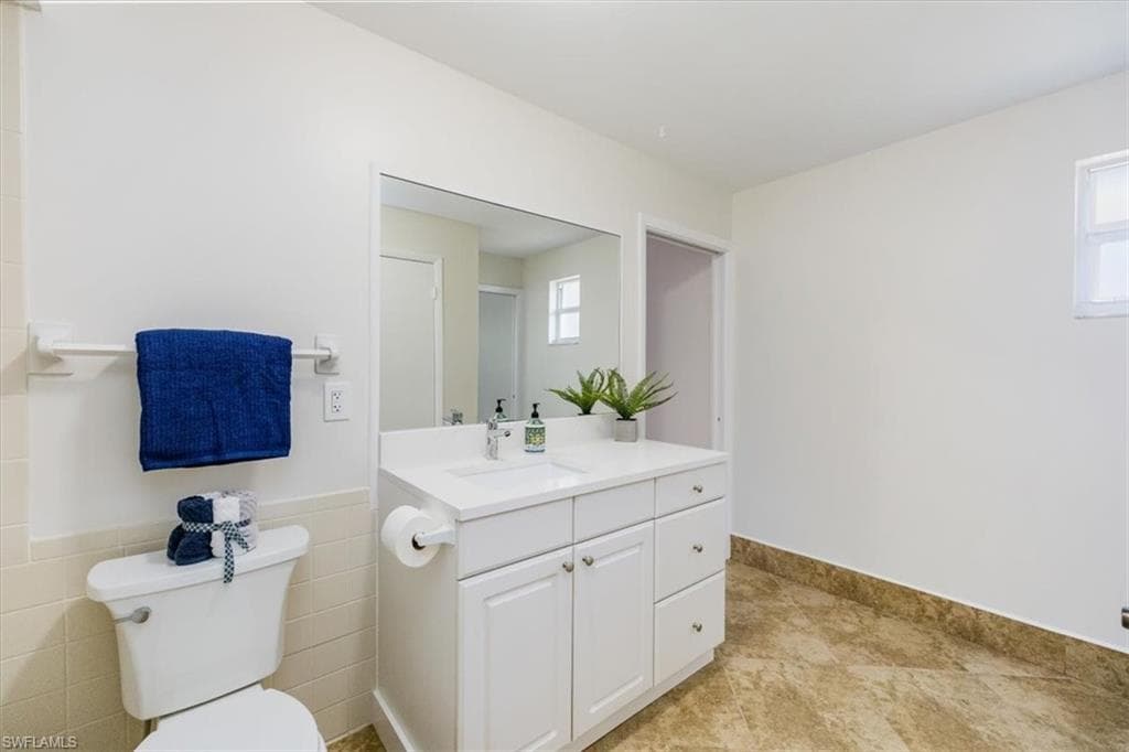 755 106th Ave N, Naples, FL 34108-20
