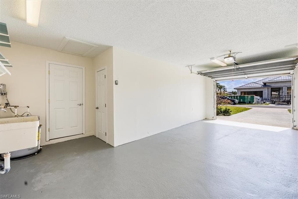 755 106th Ave N, Naples, FL 34108-21