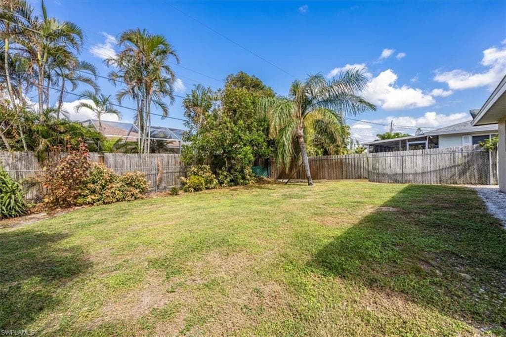 755 106th Ave N, Naples, FL 34108-24