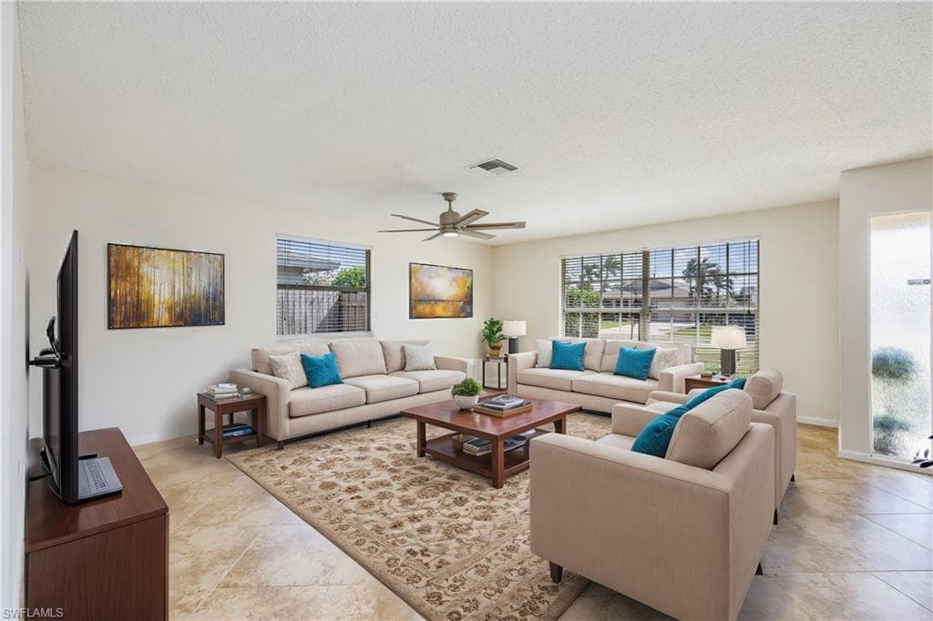 755 106th Ave N, Naples, FL 34108-5