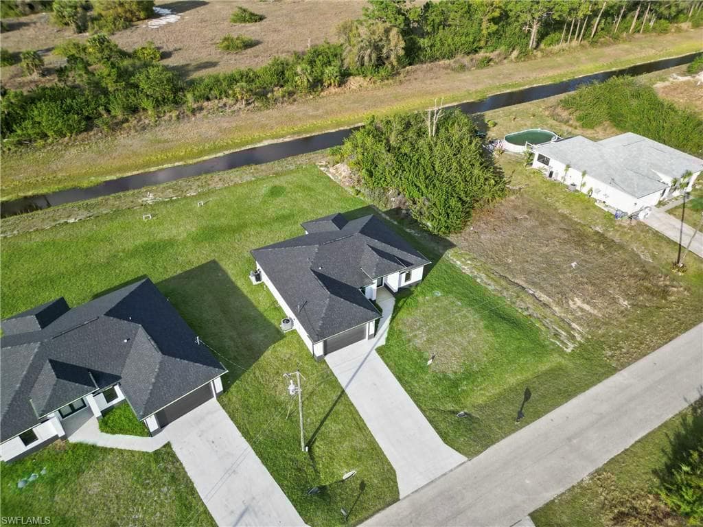 445 Paddock St, Lehigh Acres, FL 33974-6