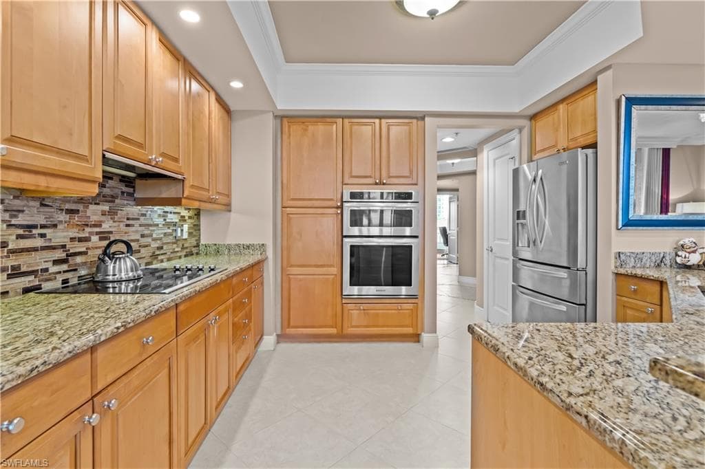 1060 Borghese Ln 204, Naples, FL 34114-10