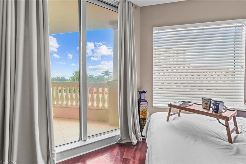 1060 Borghese Ln 204, Naples, FL 34114-21