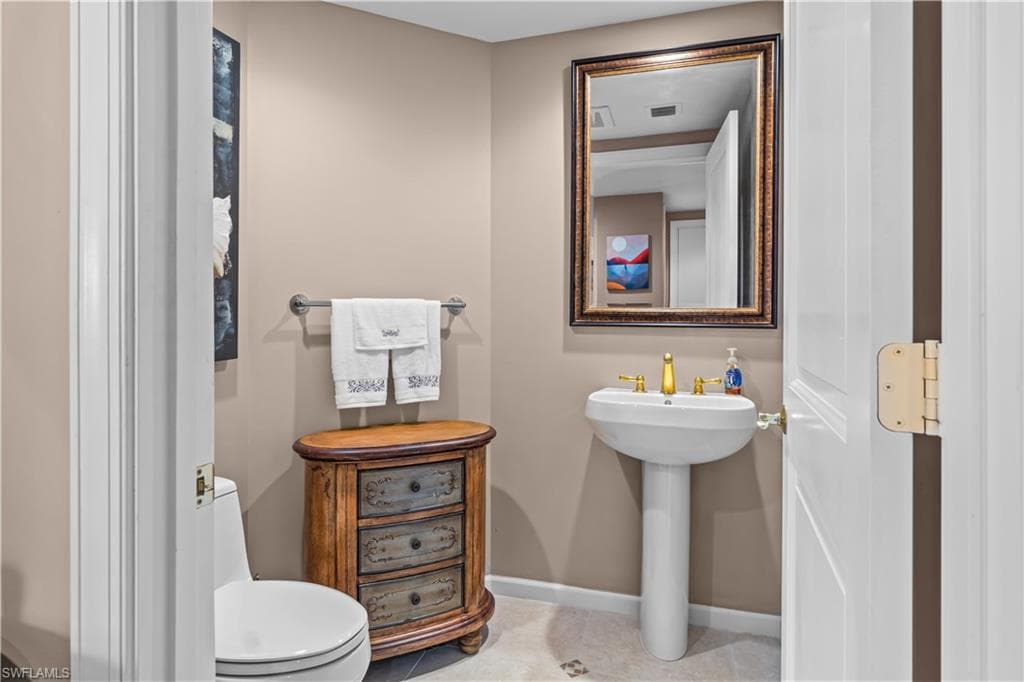 1060 Borghese Ln 204, Naples, FL 34114-24