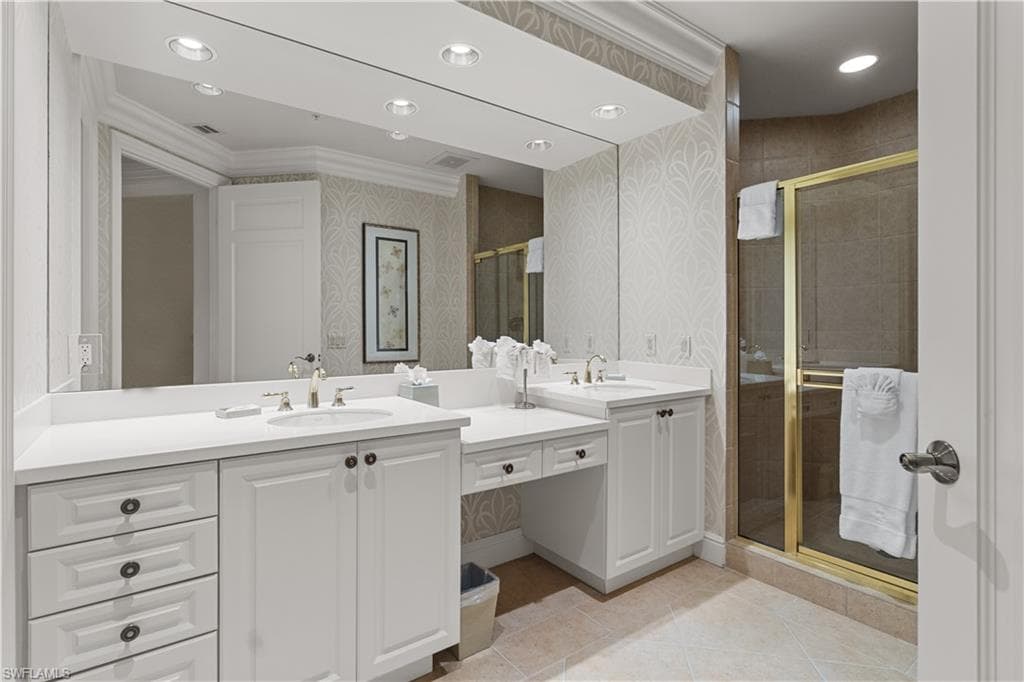 1060 Borghese Ln 204, Naples, FL 34114-44