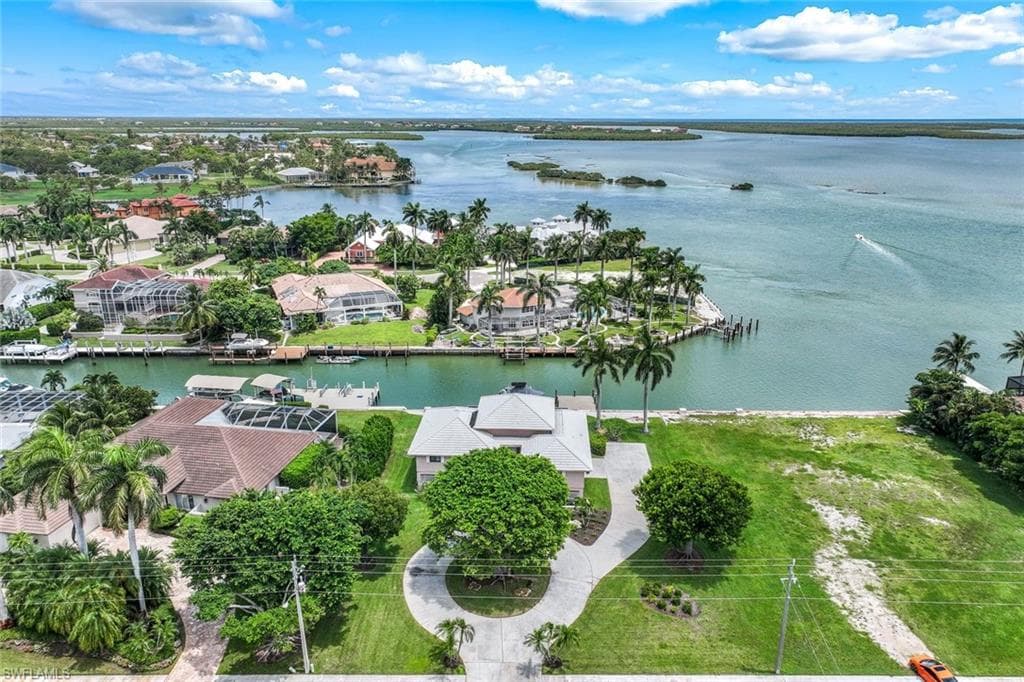 1041 Barfield Dr, Marco Island, FL 34145-44