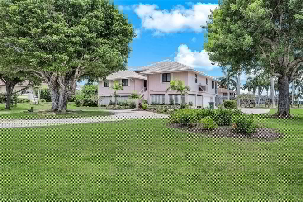 1041 Barfield Dr, Marco Island, FL 34145-6