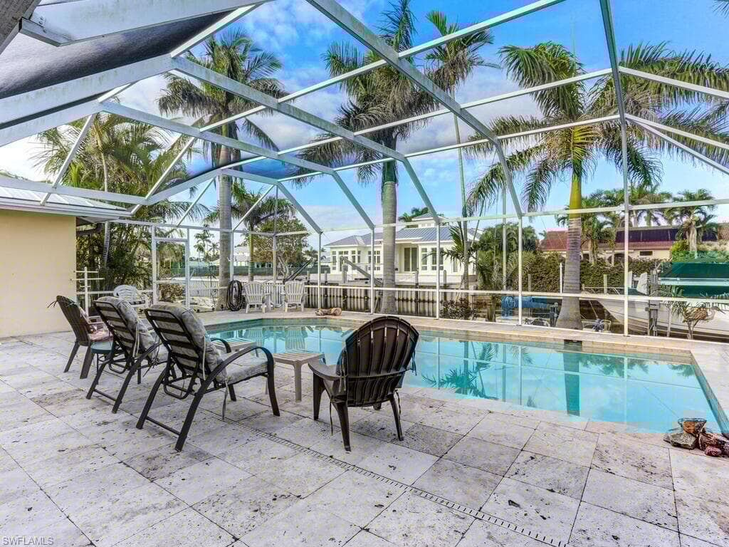 1660 Sandpiper St, Naples, FL 34102-4