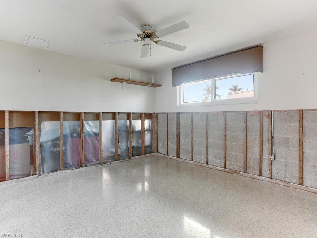 1660 Sandpiper St, Naples, FL 34102-8